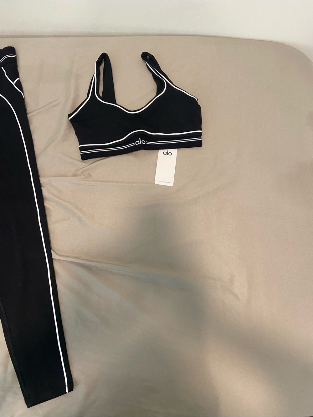 ALO Yoga Black Legging and Sports Bra Set with White Piping - Picture 3 of 3